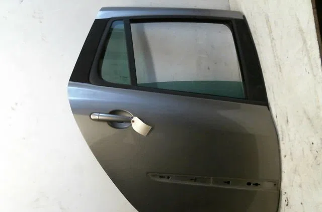 Porte arrière droite Renault CLIO III Grandtour (KR0-1_) 1.5 dci (kr0f) (2007-2012) 5 portes occasion