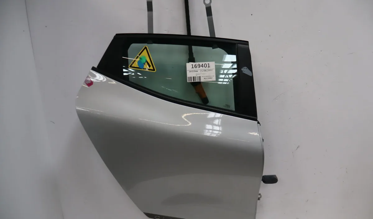 Porte arrière droite Renault CLIO V (B7_) 1.6 e-tech 140 (b7mu) (2020) occasion