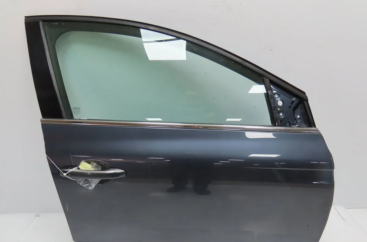 Porte arrière droite Renault MEGANE IV 3-5 portes (B9A-M-N_) 1.3 tce 140 (b9nb) (2018) occasion