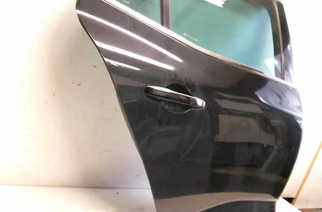Porte arrière droite Renault MEGANE IV 3-5 portes (B9A-M-N_) 1.6 dci 130 (b9a4) (2015) occasion