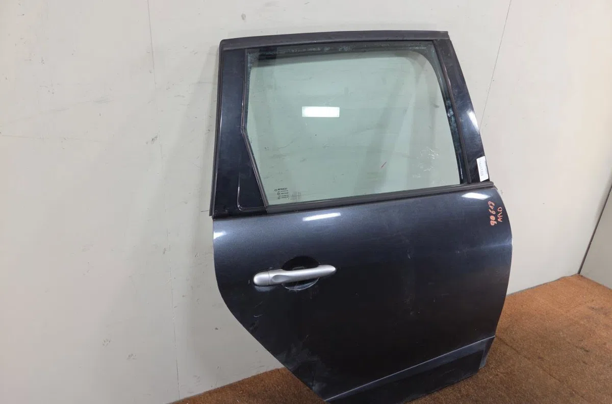 Porte arrière droite RENAULT SCENIC 3  0 occasion