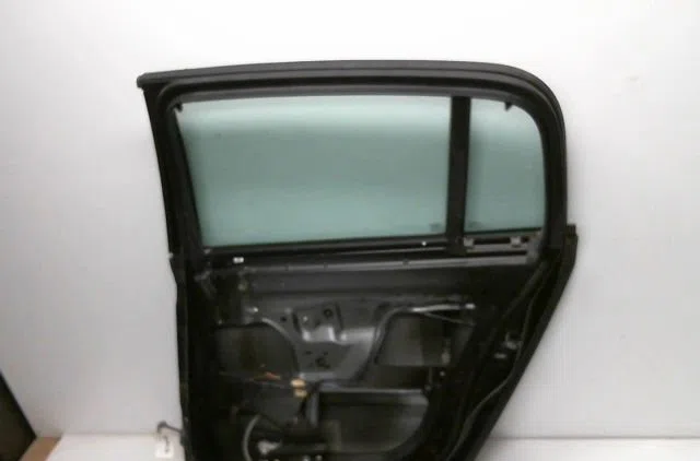 Porte arrière droite Renault VEL SATIS (BJ0_) 3.0 dci (bj0j, bj0n) (2002-2006) occasion