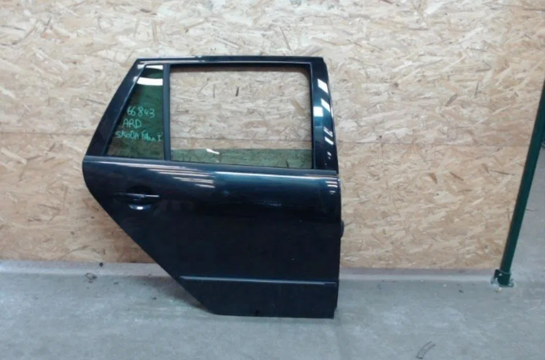 Porte arrière droite Skoda FABIA I Combi (6Y5) 1.4 tdi (2003-2007) occasion