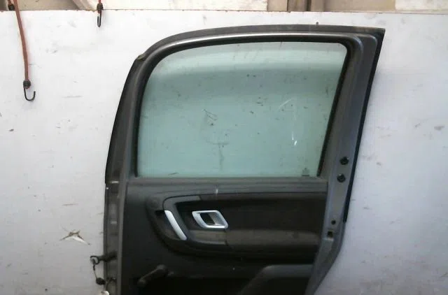 Porte arrière droite Skoda ROOMSTER (5J7) 1.4 tdi (2006-2010) occasion