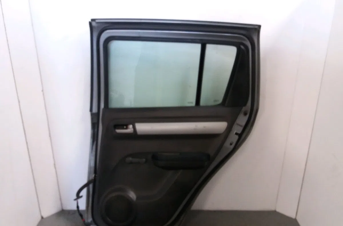 Porte arrière droite Suzuki SWIFT III (MZ, EZ) 1.3 ddis (rs 413d) (2005) 5 portes occasion