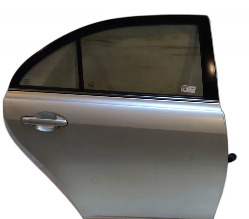 PORTE ARRIERE DROITE TOYOTA AVENSIS 6700305110