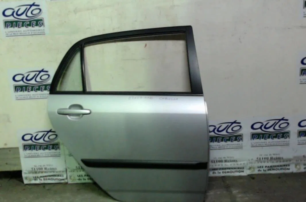 Porte arrière droite Toyota COROLLA (_E12_) 2.0 d-4d (cde120_) (2002-2006) occasion
