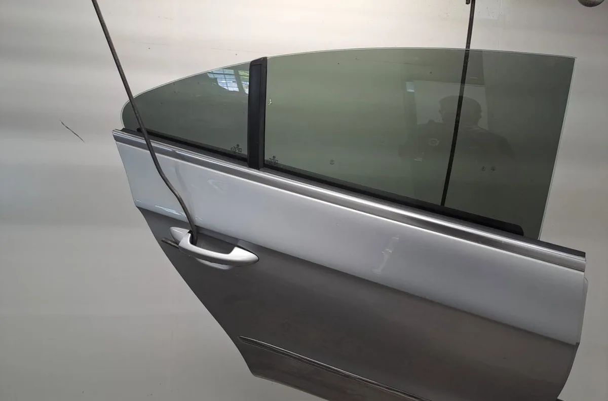 Porte arrière droite VOLKSWAGEN PASSAT 6 occasion