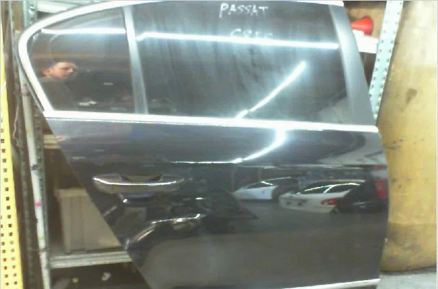 Porte arrière droite VOLKSWAGEN PASSAT V  1.9 TDI 105ch occasion
