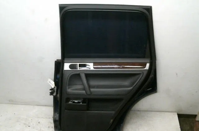 Porte arrière droite Volkswagen TOUAREG (7LA, 7L6, 7L7) 2.5 r5 tdi (2003-2010) occasion