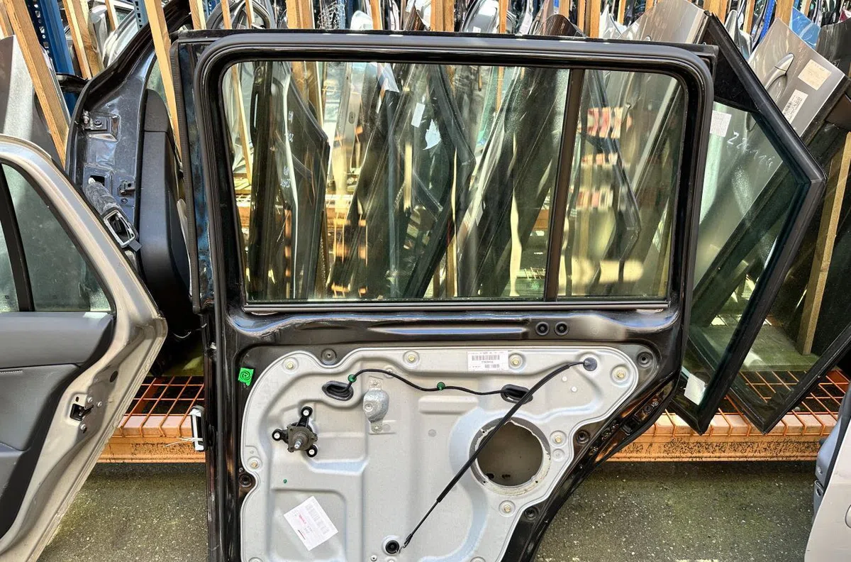 Porte arrière droite Volkswagen TOURAN (1T1, 1T2) 1.6 (2003-2010) occasion
