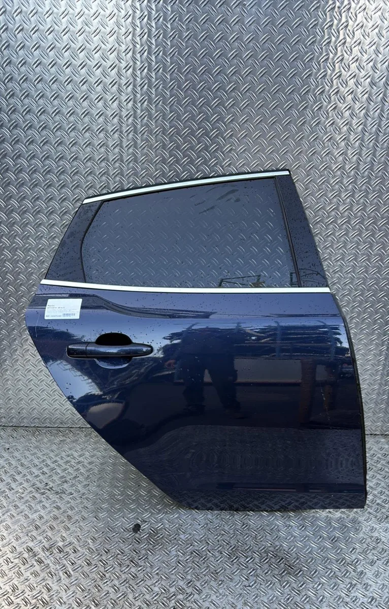 Porte arrière droite Volvo V40 3-5 portes (525) D3 (2012-2015) occasion