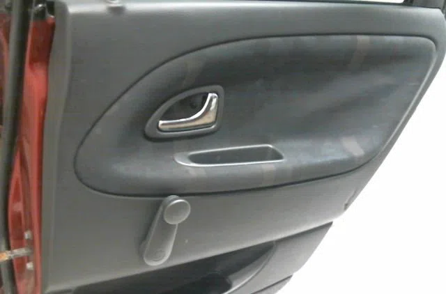 Porte arrière droite VOLVO V40 I 1999 occasion