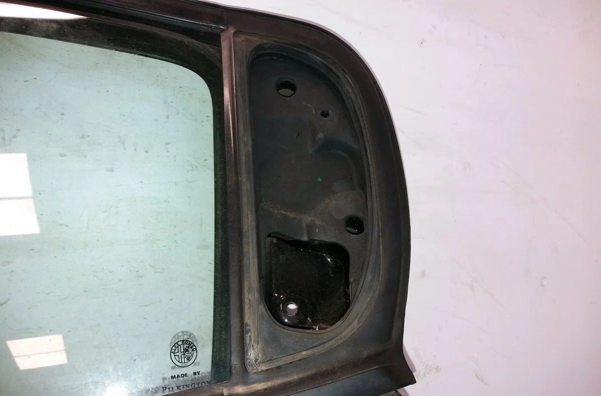 Porte arrière gauche Alfa romeo 147 (937_) 1.6 16v t.spark eco (937.axa1a, 937.bxa1a) (2001-2010) occasion