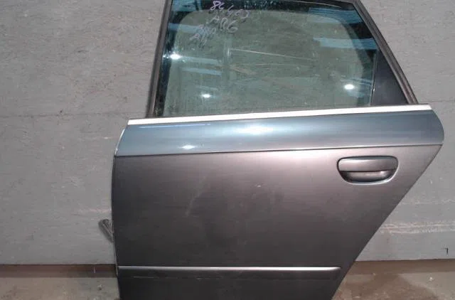 Porte arrière gauche AUDI A4 2  A4 2 PHASE 2 occasion