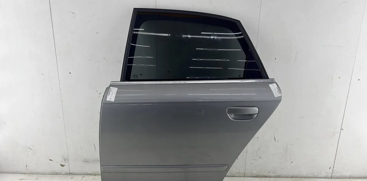 Porte arrière gauche AUDI A4 2 PHASE 2 occasion