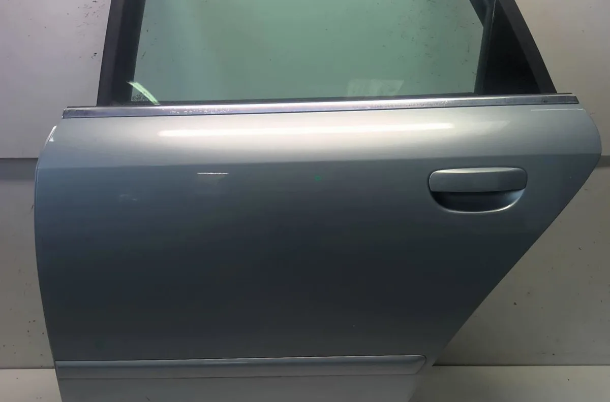 Porte arrière gauche Audi A4 B6 (8E2) 1.9 tdi (2000-2004) 4 portes occasion