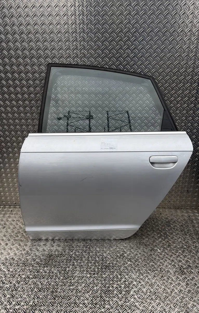 Porte arrière gauche Audi A6 C6 (4F2) 3.0 tdi quattro (2004-2006) occasion