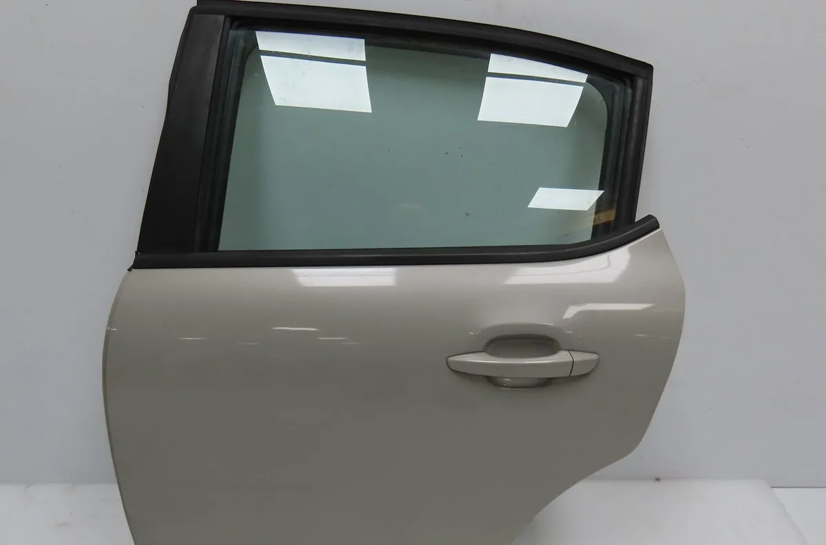 Porte arrière gauche Citroen C3 III (SX) 1.6 bluehdi 75 (2016) occasion