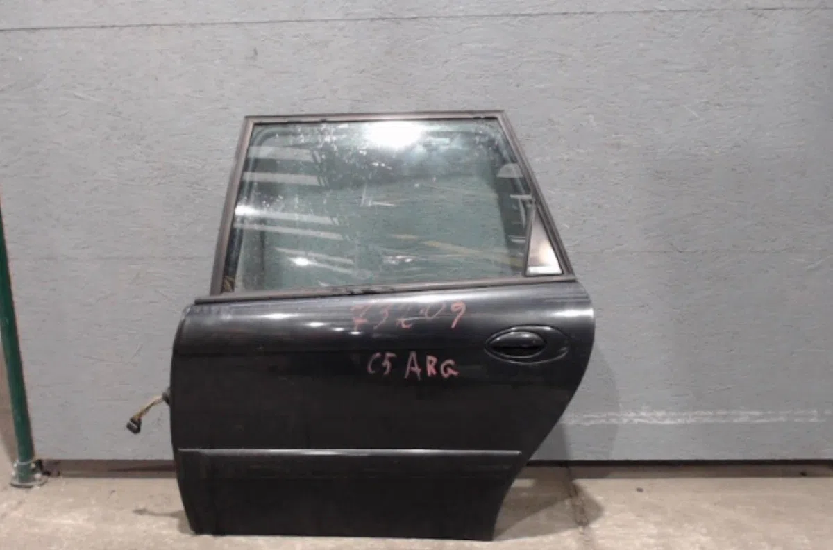 Porte arrière gauche CITROEN C5 1  C5 1 PHASE 2 BREAK occasion