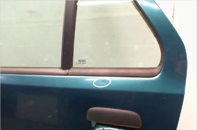 Porte arrière gauche CITROEN SAXO  1.5D occasion