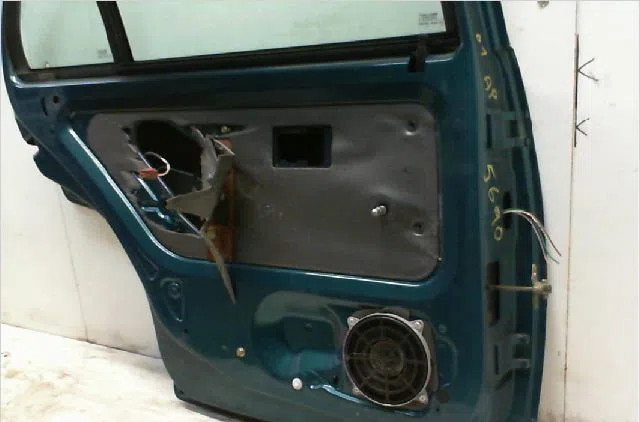 Porte arrière gauche CITROEN SAXO  1.5D occasion