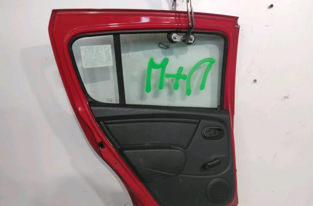 Porte arrière gauche Dacia SANDERO 1.4 mpi lpg (2009) occasion