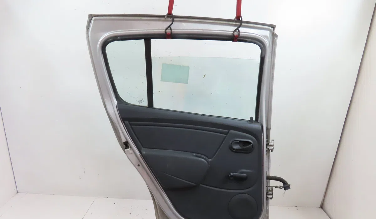 Porte arrière gauche DACIA SANDERO 2012 occasion