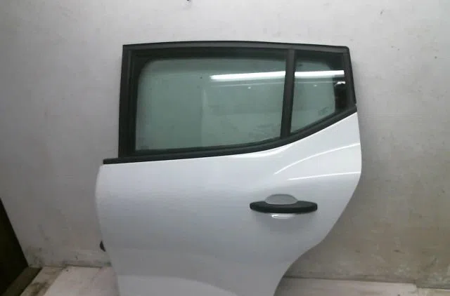 Porte arrière gauche Dacia SANDERO III 1.0 sce 65 (2021) occasion