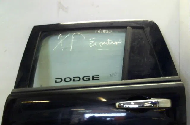 Porte arrière gauche DODGE CALIBER 2007 occasion