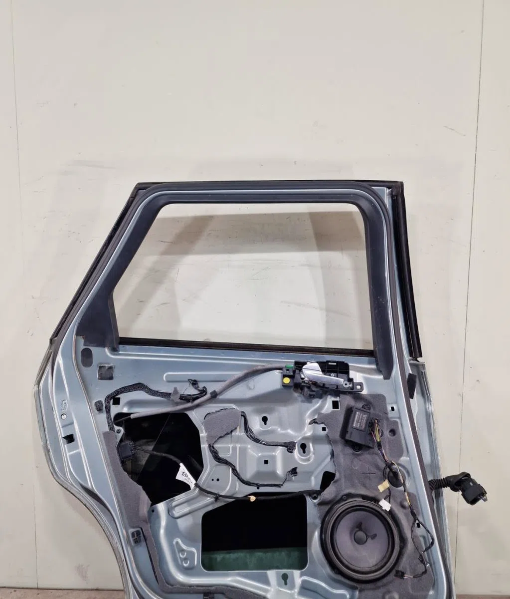 Porte arrière gauche FORD MONDEO 3  MONDEO 3 PHASE 1 BREAK occasion