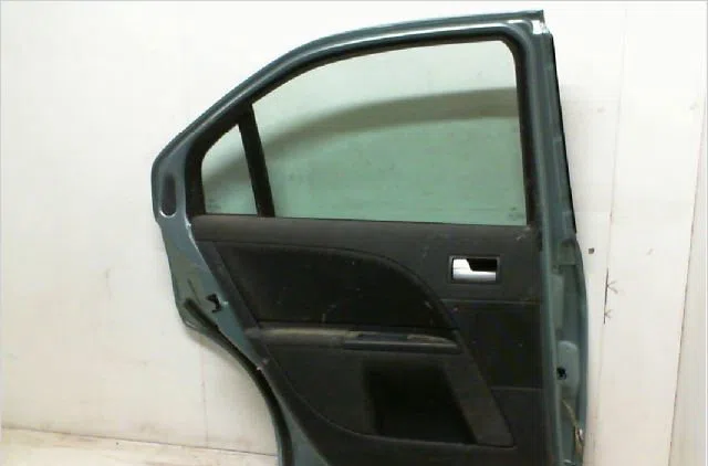 Porte arrière gauche FORD MONDEO II occasion