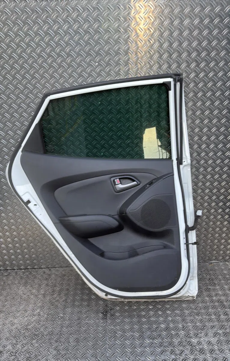 Porte arrière gauche Hyundai Ix35 (LM, EL, ELH) 1.7 crdi (2010) 5 portes occasion