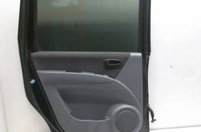 Porte arrière gauche HYUNDAI MATRIX 2007 occasion