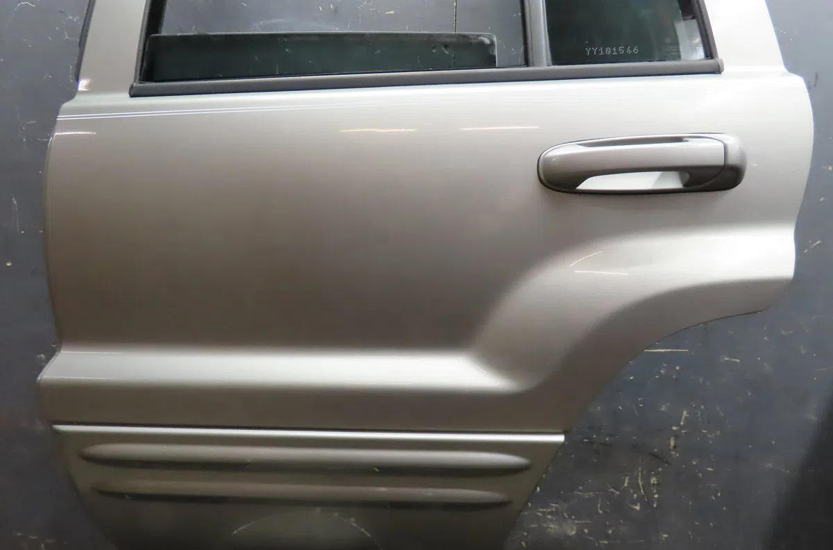 Porte arrière gauche Jeep GRAND CHEROKEE II (WJ, WG) 4.0 4x4 (1999-2005) occasion
