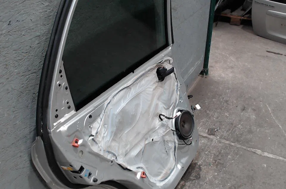 Porte arrière gauche KIA SPORTAGE 2  SPORTAGE 2 PHASE 2 occasion