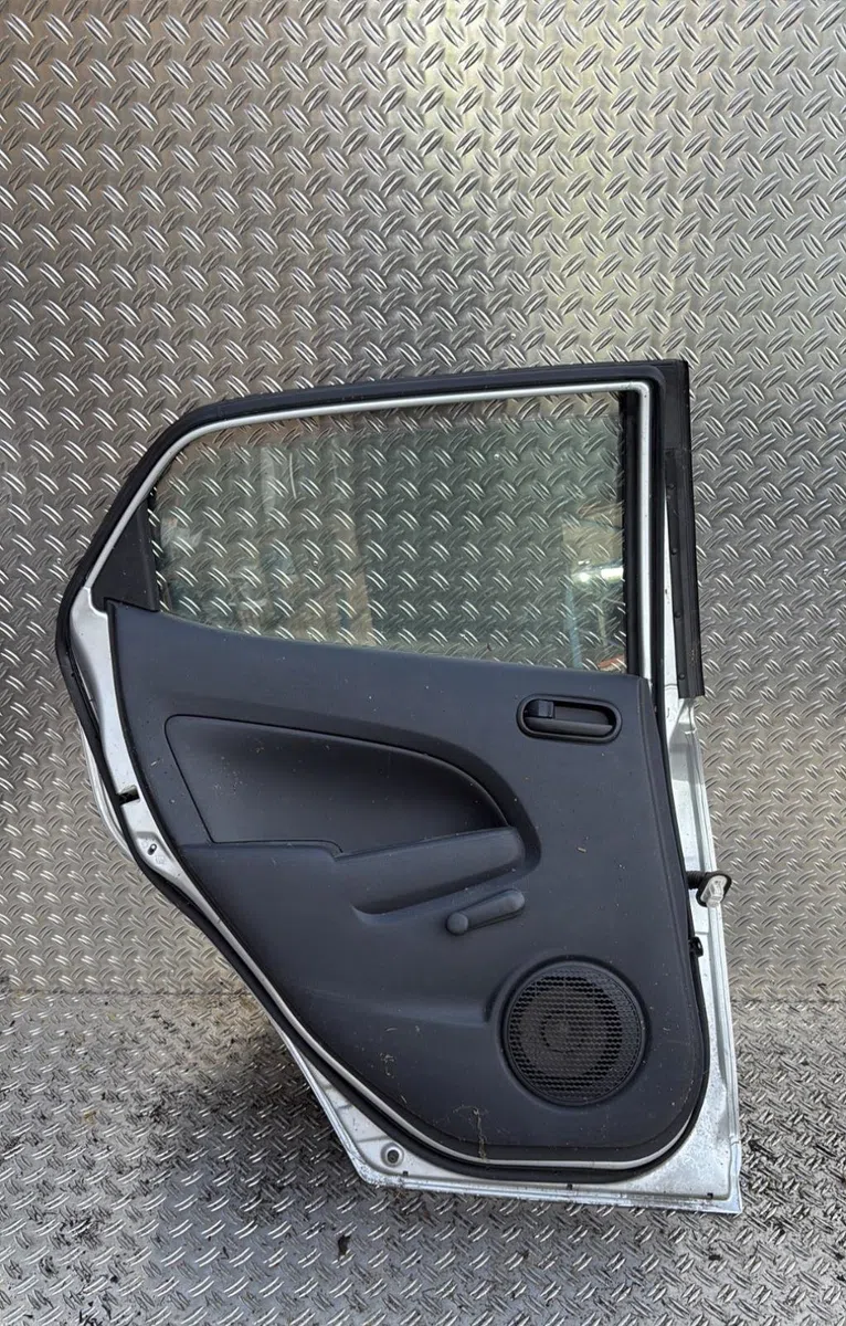 Porte arrière gauche Mazda 2 (DE_, DH_) 1.4 mzr-cd (2008-2015) occasion