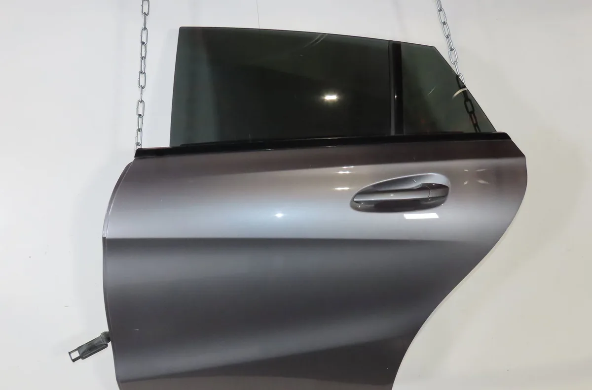 Porte arrière gauche Mercedes-benz CLA Shooting Brake (X117) Cla 180 d (117.912) (2015-2018) occasion