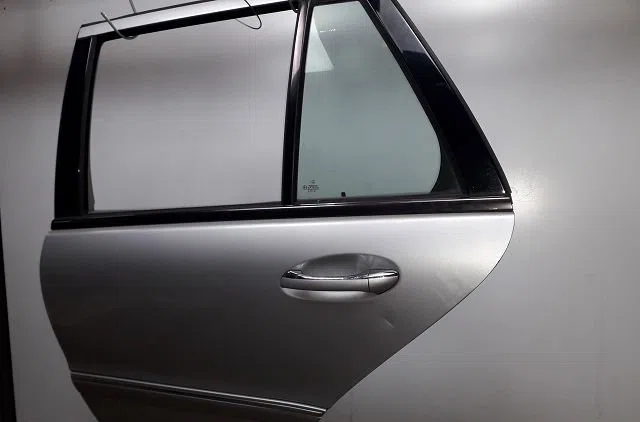 Porte arrière gauche Mercedes-benz CLASSE C T-Model (S203) C 220 cdi (203.206) (2001-2007) occasion