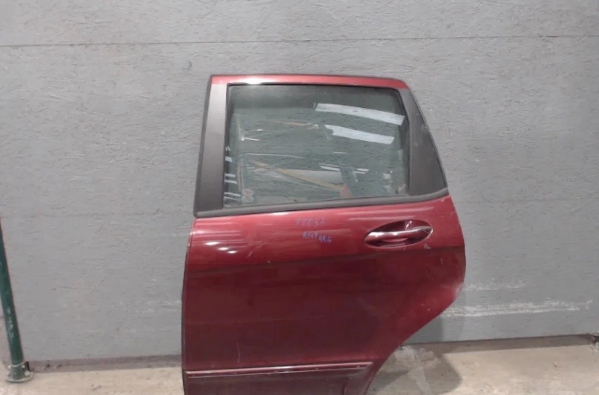 Porte arrière gauche MERCEDES CLASSE A 169  CLASSE A 169 PHASE 1 occasion