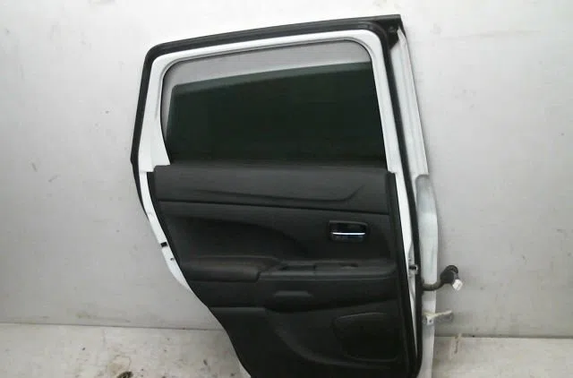 Porte arrière gauche Mitsubishi ASX (GA_W_) 2.2 di-d 4wd (ga8w) (2013) occasion