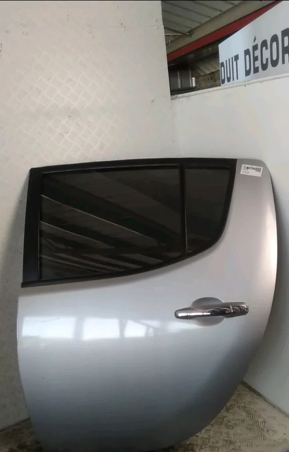 Porte arrière gauche Mitsubishi L200 - TRITON (KA_T, KB_T) 2.5 di-d 4wd (kb4t) (2005-2015) 4 portes occasion