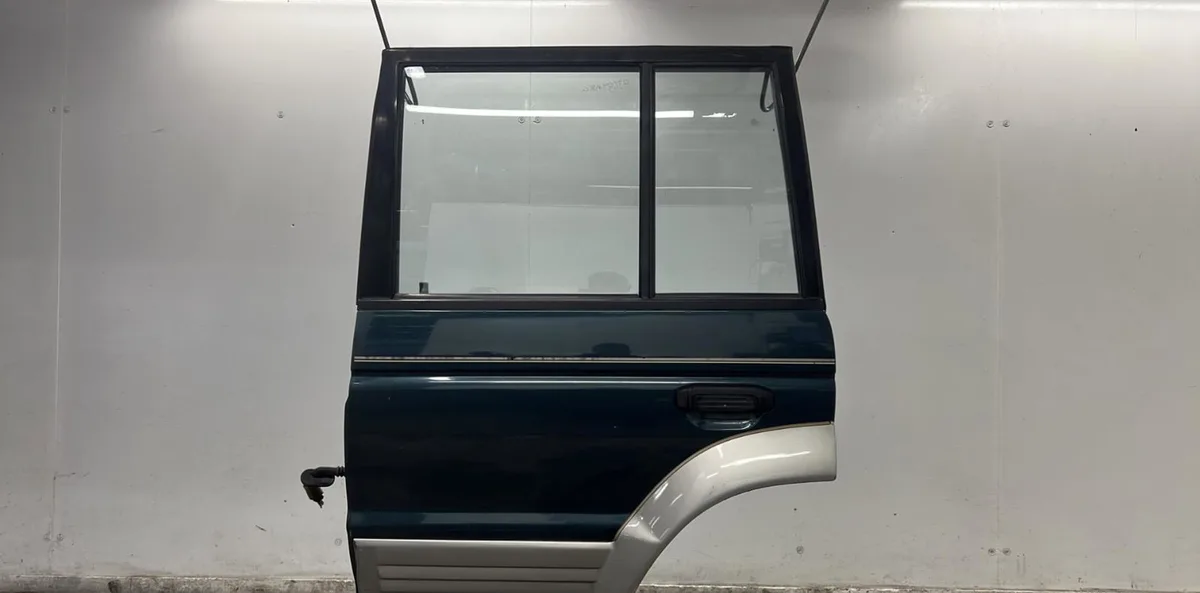 Porte arrière gauche MITSUBISHI PAJERO 2 PHASE 1 occasion