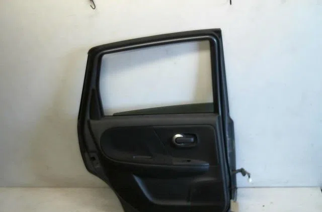 Porte arrière gauche Nissan NOTE (E11, NE11) 1.5 dci (2010-2012) occasion
