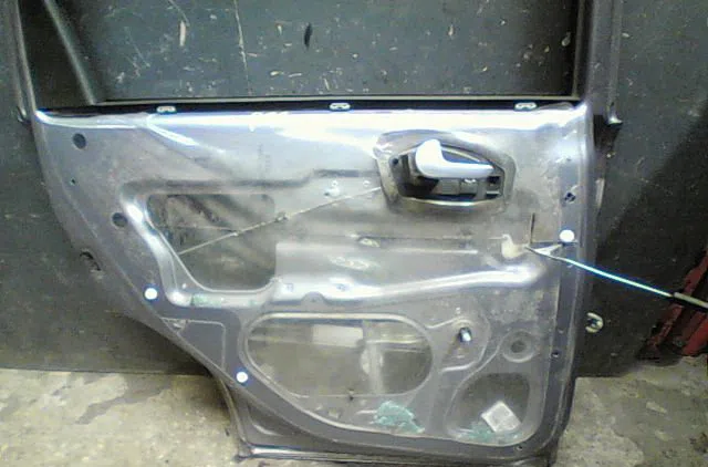 Porte arrière gauche Opel CORSA C (X01) 1.3 cdti (f08, f68) (2003-2009) occasion