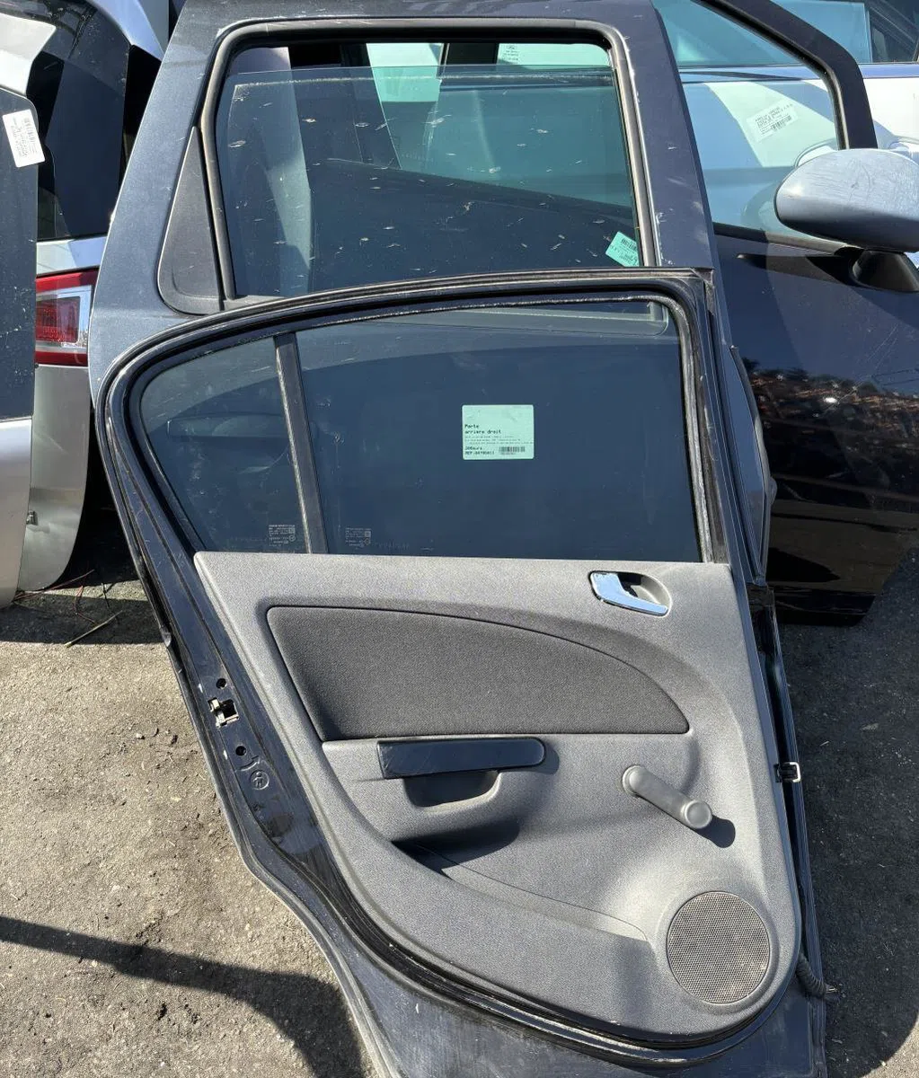 Porte arrière gauche Opel CORSA D (S07) 1.2 lpg (l08, l68) (2011-2014) occasion