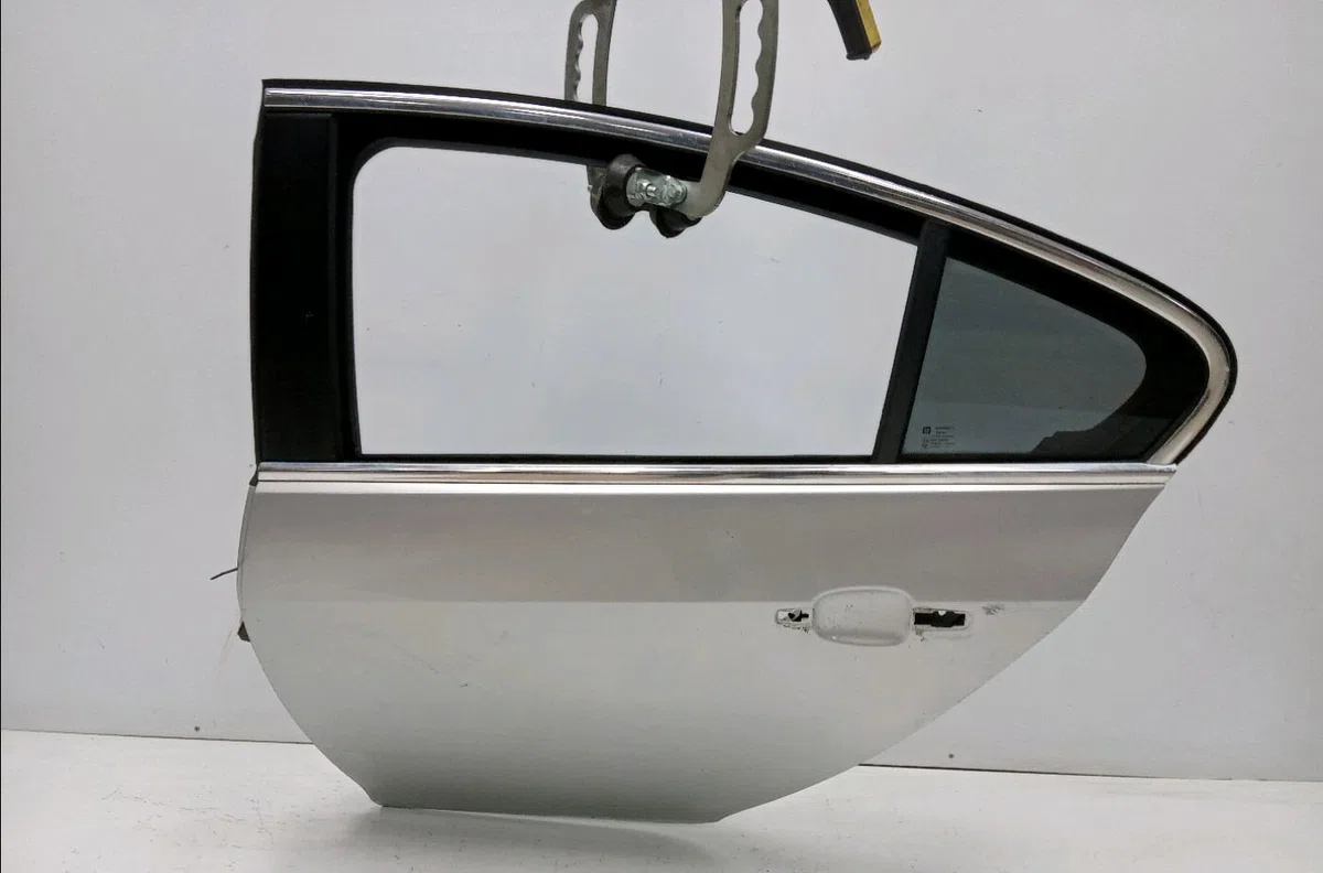 Porte arrière gauche Opel INSIGNIA A (G09) 2.0 cdti (68) (2008-2017) occasion