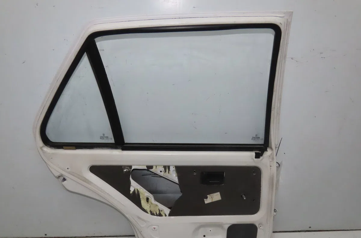Porte arrière gauche Peugeot 106 II (1A_, 1C_) 1.5 d (1998-2004) 3 portes occasion