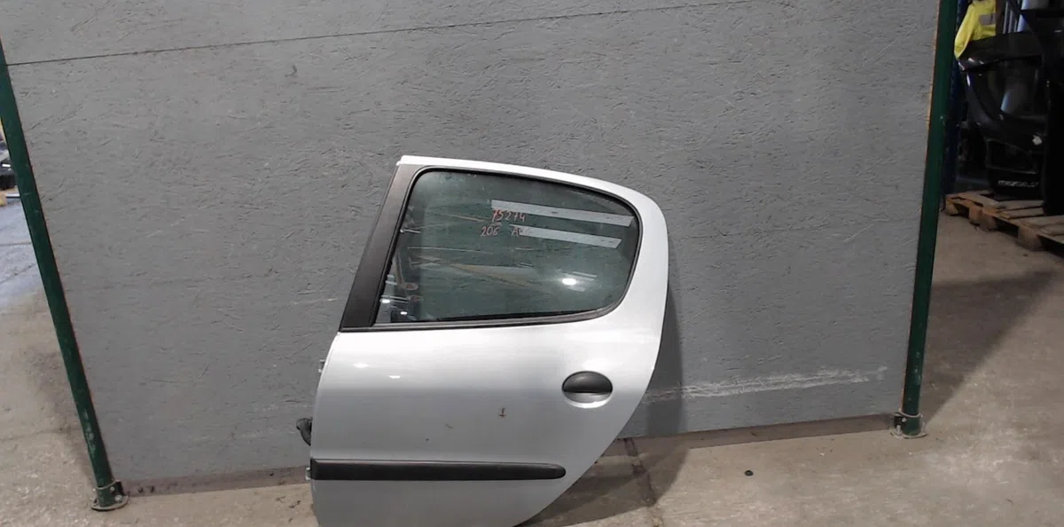Porte arrière gauche PEUGEOT 206  0 occasion