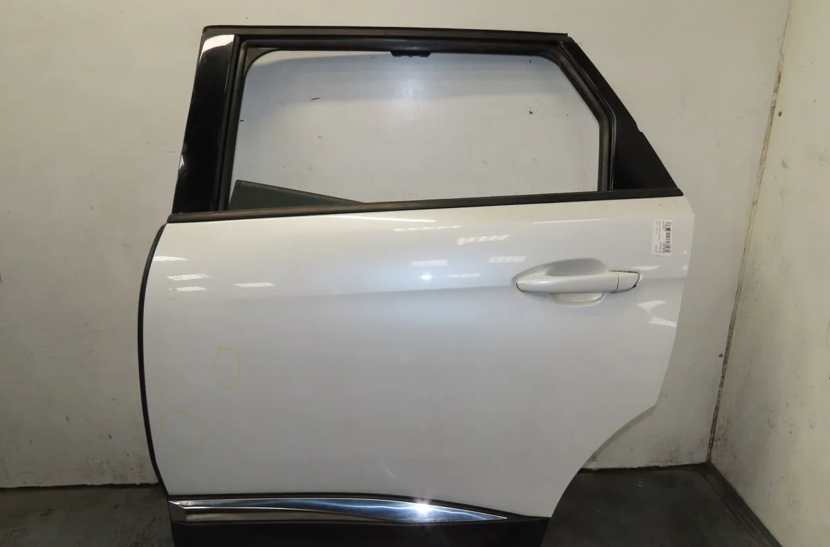 Porte arrière gauche Peugeot 3008 SUV (MC_, MR_, MJ_, M4_) 1.6 bluehdi 120 (2016) occasion